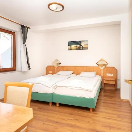 Casa De Hijos - Spacious 6 Cavtat