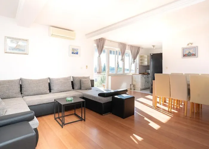 Casa De Hijos - Spacious 6 Appartement *